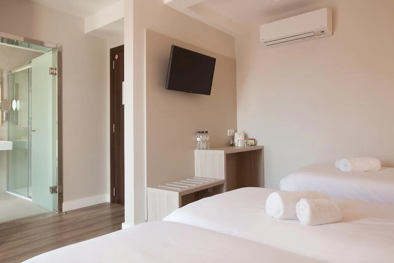 Konukevi Hostal Centric Barselona