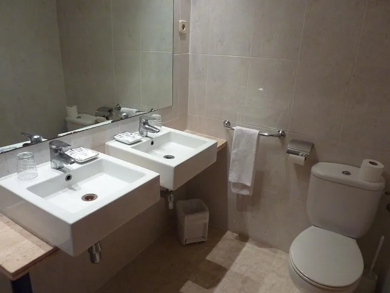 Konukevi Hostal Centric Barselona