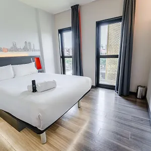 Easyhotel Barcelona Fira 2*, L'Hospitalet de Llobregat Espagne