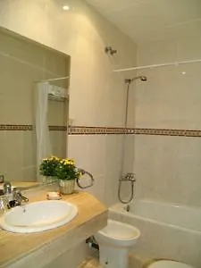 Hostal Centric Barcelona 2*,  España