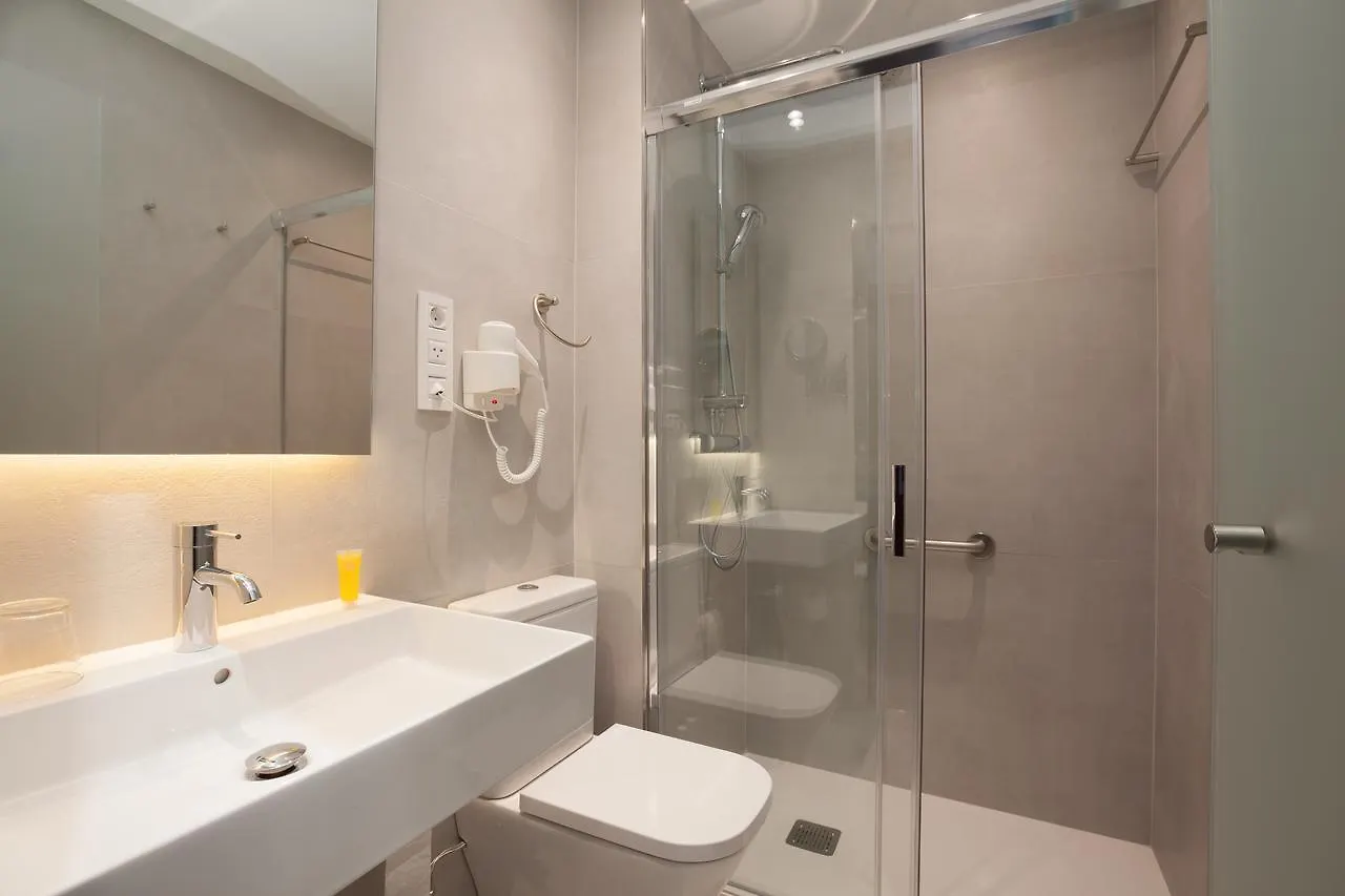 Hostal Centric Barcelona 2*,  España